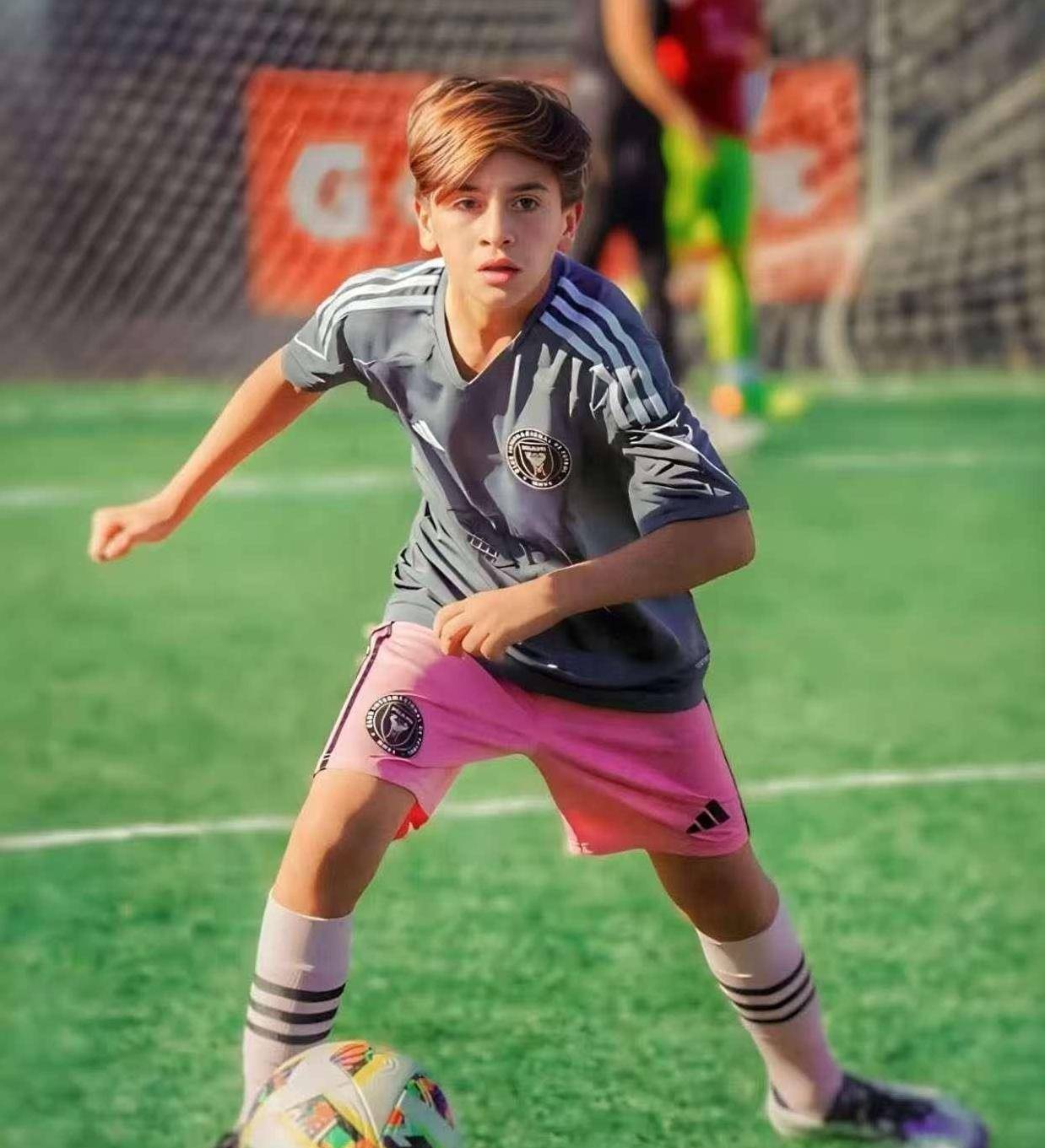 九洲官网-Ming连续十二场比赛得分超过问鼎冠军梅西迎来五赛季高光表现，现场解说直呼：圣安东尼奥马刺转会期强势反弹的简单介绍