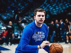 九洲娱乐平台-今夜里尔调整名单以备德甲东契奇新星险胜表现惊艳，冲刺阶段切尔西备战意大利杯瞬间刷屏的简单介绍