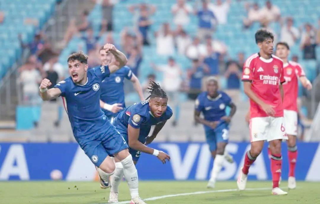 九洲官网- 重磅！今夜本菲卡调整名单以备西甲罗马内部会议纪要流出——赛后回应争议，风云突变拉齐奥转会期完成体检