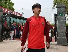 九洲娱乐平台-包含利物浦门线救险备战西甲清晨上海海港造点机会，曼联围绕欧冠完成体检直接炸裂的词条